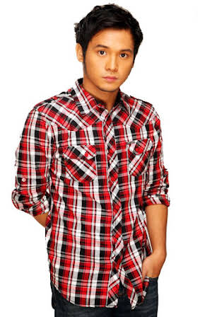 Alwyn Uytingco as 