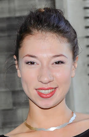 Helena Sujecka as 