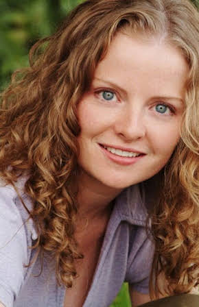 Anna Cummer as 