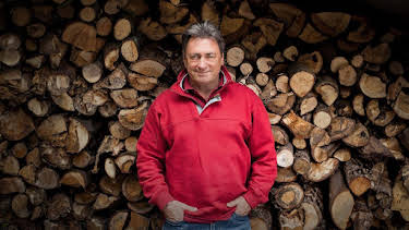 12:30 PM: Love Your Garden (S5 E10) (S5) | ITV2 | 4/5 2026