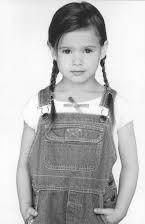 Teresa Delgado como Gina