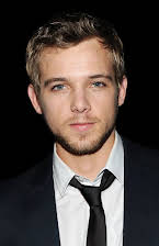 Max Thieriot som 