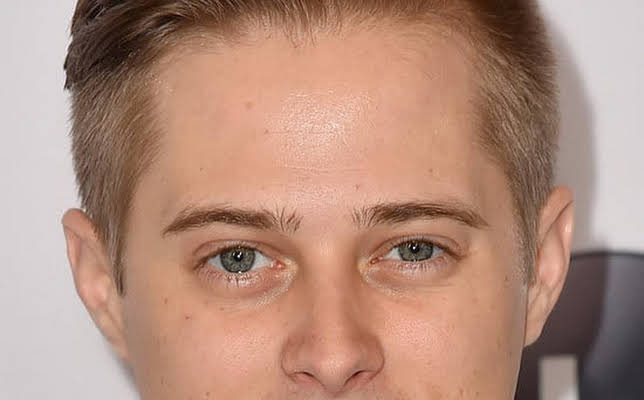 Lucas Grabeel