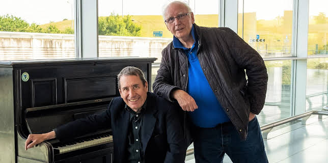 10:00 PM: Little Trains & Big Names with... | More 4 | 11/5 2025