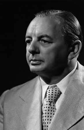 Reinhold Schünzel as Director