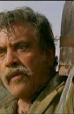 José Riesgo como Policía