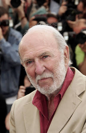 Jean-Pierre Marielle as L'homme au visage cassé 
  
  
  (voice)