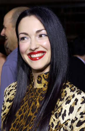 Julie Dreyfus as 