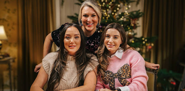 3:00 AM: Sara Davies' Christmas Craft Off (S1 E3) (S1) | Itv Be | 12/9 2025