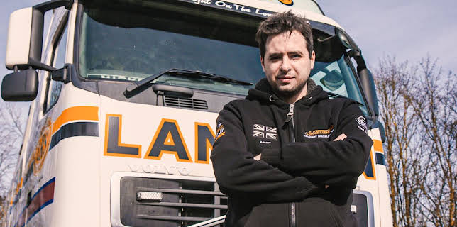 4:00 PM: Trucking Hell: Rollover Specials (S1 E1) (S1) | Paramount | 11/27 2025