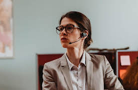 Oh Hell!, Season 1: Sugar Daddy