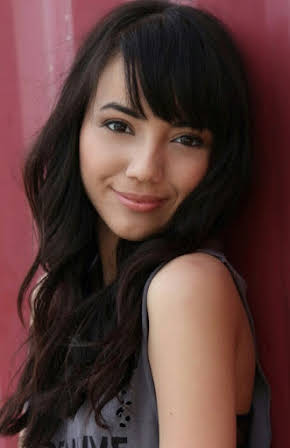 Montse Hernandez as 