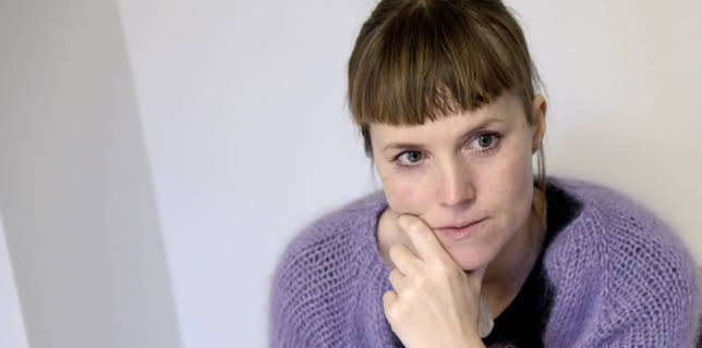 19:55: Min ødelagte hjerne: Går du fra meg? | NRK 3 | 11/18 2025