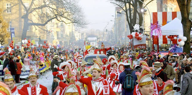 14:00: Zug der fröhlichen Leute 2026 | RBB Fernsehen | 2/8 2026