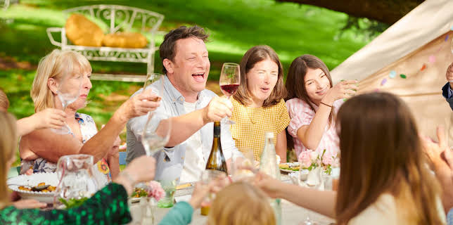 15:35: Jamie Oliver: Together (S1 E1) (S1) | TV8 | 11/23 2025