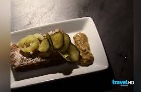 Bizarre Foods with Andrew Zimmern Season 1: Gulf Coast