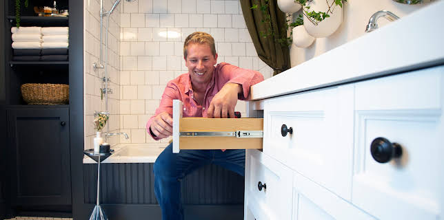 22:00: Rock Solid Builds (S1 E3) (S1) | TV10 | 11/28 2025