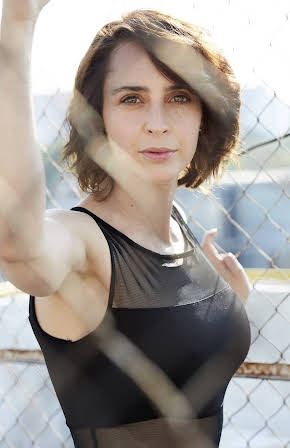 Irán Castillo as 