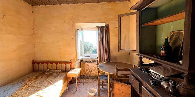 7:30 PM: Amanda & Alan's Greek Job (S1 E5) (S1) | BBC One | 1/30 2026