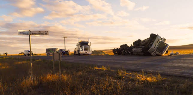 12:00 AM: Extreme Tow Truckers (S2 E6) (S2) | Paramount | 2/28 2026