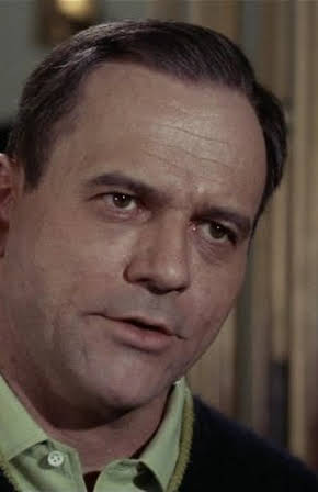 Gerald S. O'Loughlin as Counterman Louie