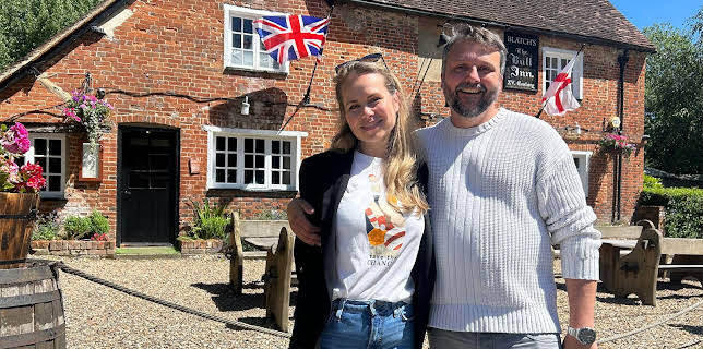 7:55 PM: Four in a Bed | More 4 | 12/20 2025