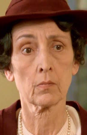 Rosalie Crutchley as 