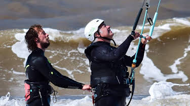 3:05 PM: Weatherman Walking | BBC One Wales | 4/12 2026