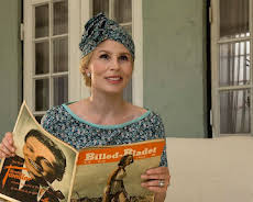 Seaside Hotel (S07/E02)