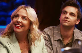 The Other Two, Season 1: Chase Performs at the VMAs