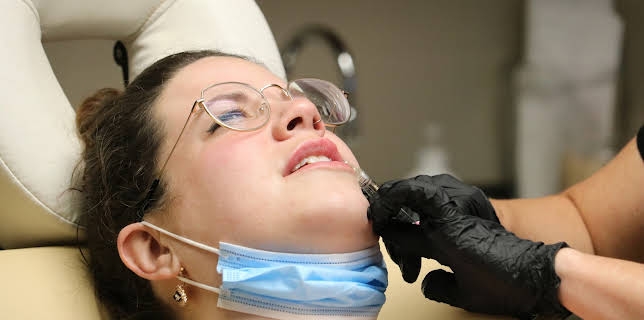 04:55: My Big Fat Fabulous Life (S8 E9) (S8) | TLC | 12/21 2025