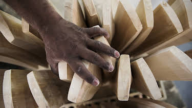 23:55: How Do They Do It? (S16 E8) (S16) | Discovery Science | 4/9 2026