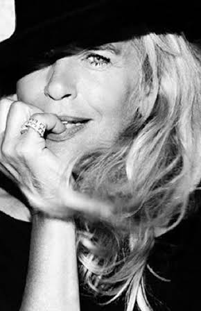 Ewa Fröling as 
