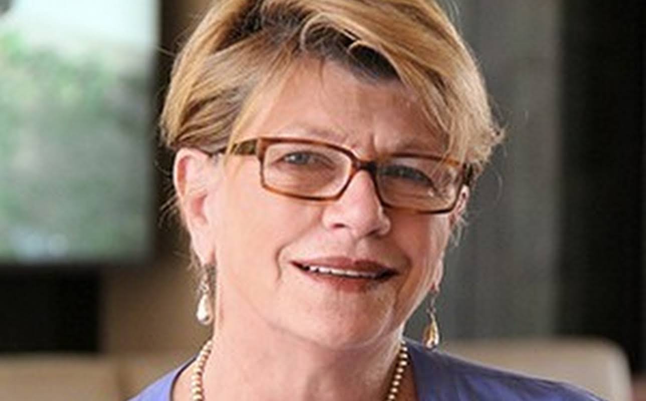 Jennifer Warren