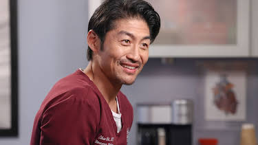 18:05: Chicago Med (S8 E3) (S8) | Viasat Series | 3/27 2026