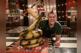 Freakshow Cakes, Season 1: Snake Charmer Showdown
