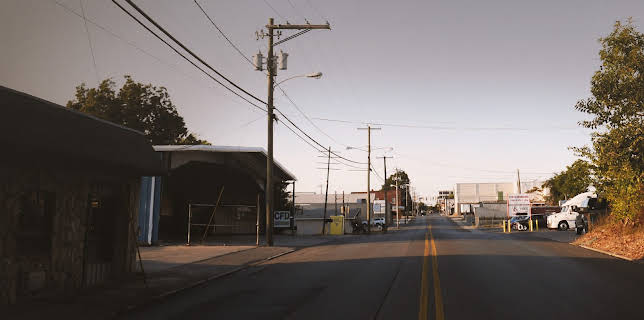 5:00 PM: Murder Comes to Town (S5 E1) (S5) | ID | 11/11 2025