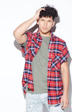 Alexander Dominguez como 