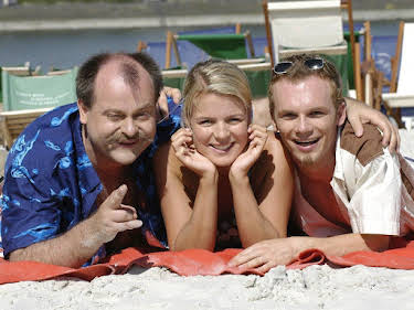 04:15: Die dreisten Drei - Die Comedy-WG | Sat1 | 5/9 2026