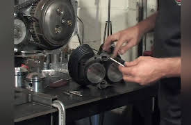 Triumph Motorcycle Repair Manuals Complete Videos: Triumph 650 Rebuild: Top End Reassembly