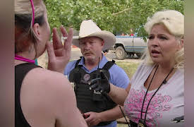 Dog and Beth: On The Hunt: Rock Bottom Bounty