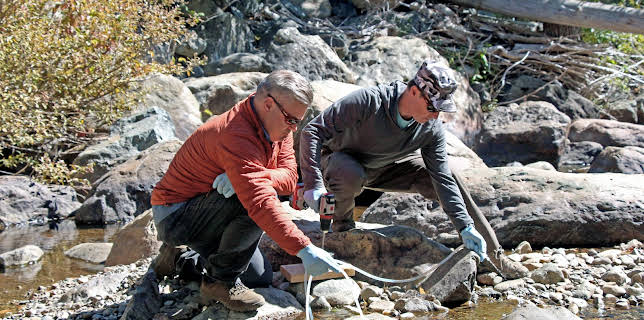 23:00: In Search Of Monsters (S1 E1) (S1) | Animal Planet | 11/28 2025
