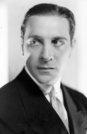 Ricardo Cortez as 