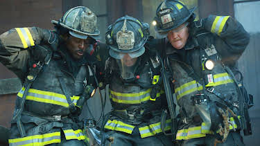 02:45: Chicago Fire (S2 E1) (S2) | Viasat Series | 6/17 2026