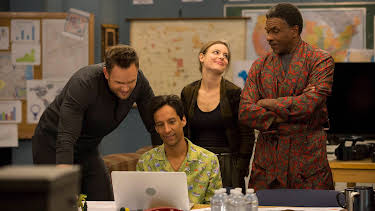 06:00: Community (S6 E3) (S6) | Viasat Series | 4/6 2026