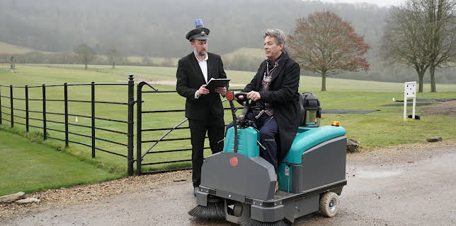 20:00: Kongen befaler UK (S16 E9) (S16) | MAX | 11/13 2025