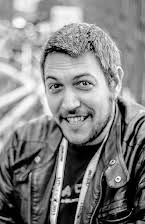 Santiago Alvarado Ilarri como Director