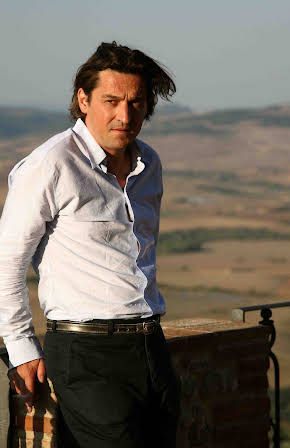 Louis-Do de Lencquesaing as 