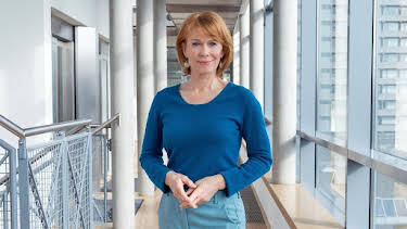 01:15: Visite | Radio Bremen | 8/15 2025