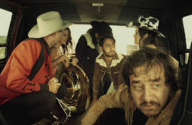 Los Héroes del Norte season-1: Los Héroes del Norte - Un puño de tierra